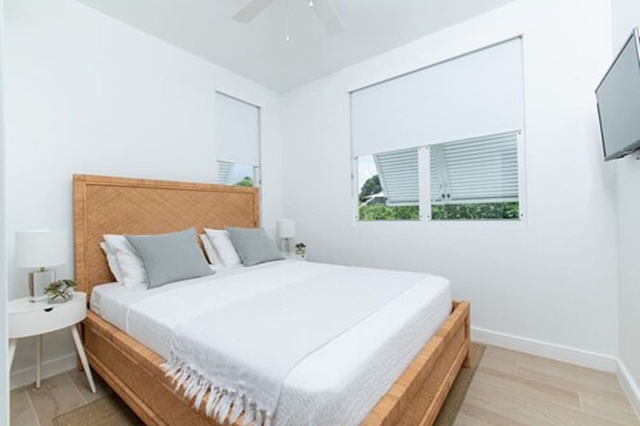 Room 2 of 18
