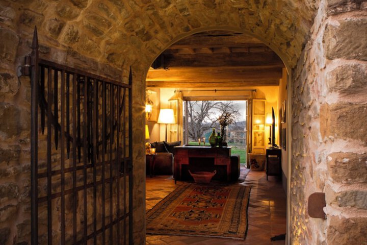 Hotel 2 of 129