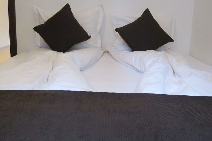 Room 3 of 7