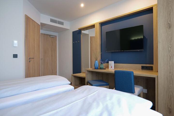 Room 3 of 23