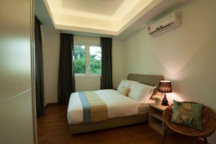 Room 10 of 25