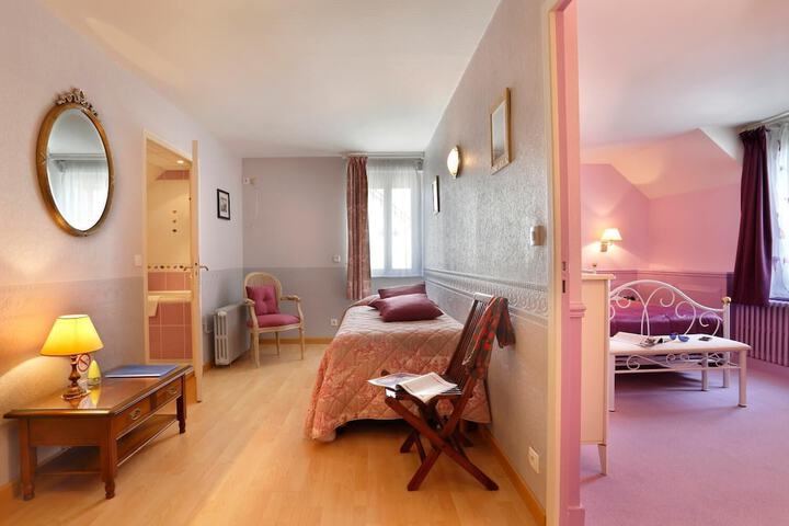 Room 6 of 34