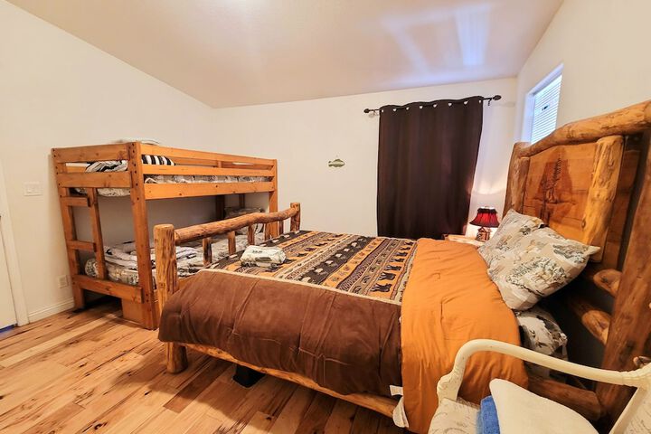 Room 6 of 37