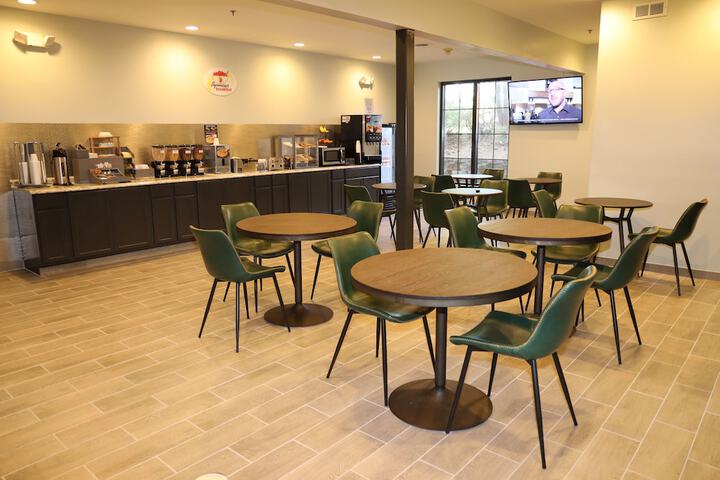 Breakfast area