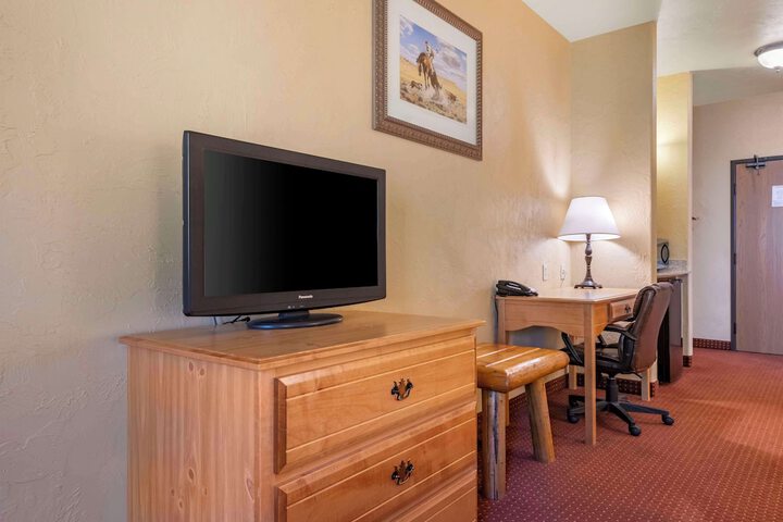 Room 15 of 25