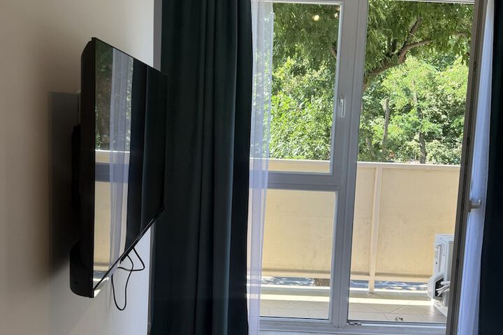 Room 28 of 41