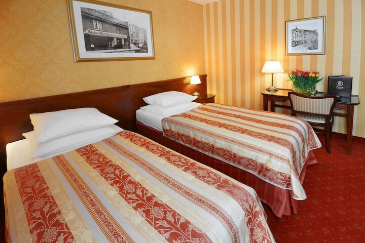 Room 7 of 21