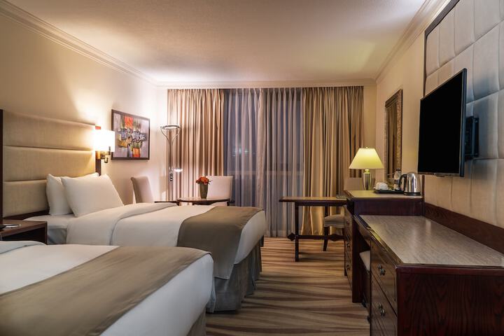Room 27 of 103