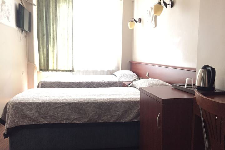 Room 17 of 36