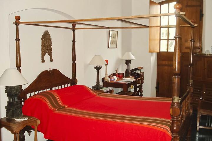 Room 3 of 18