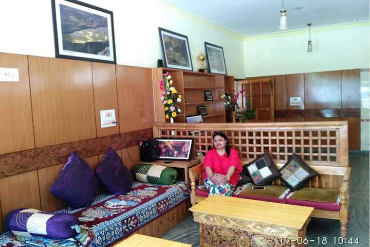 Guest Lobby