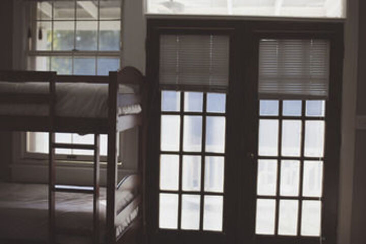 Room 2 of 10