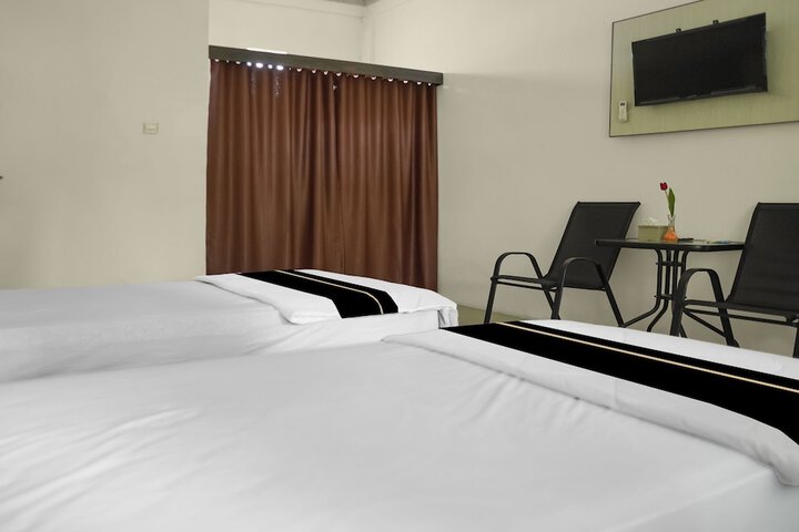 Room 16 of 25
