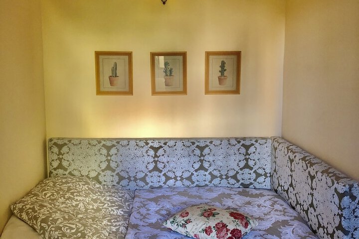 Room 27 of 91