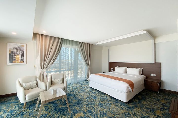 Room 14 of 37