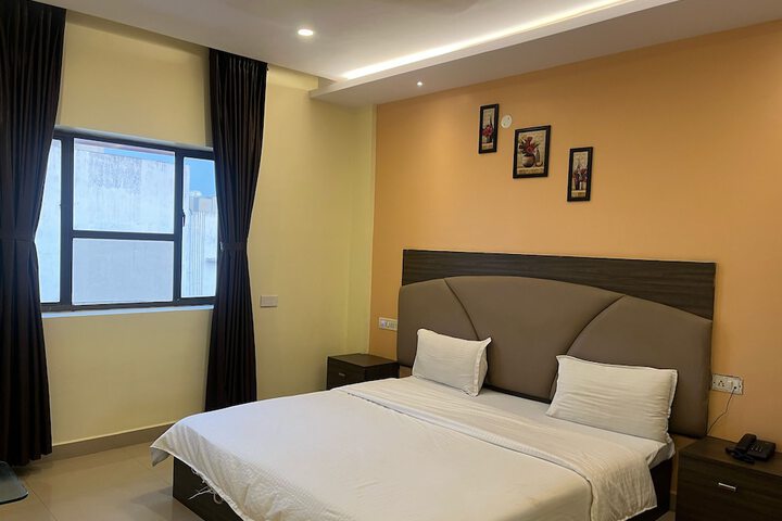 Room 3 of 5