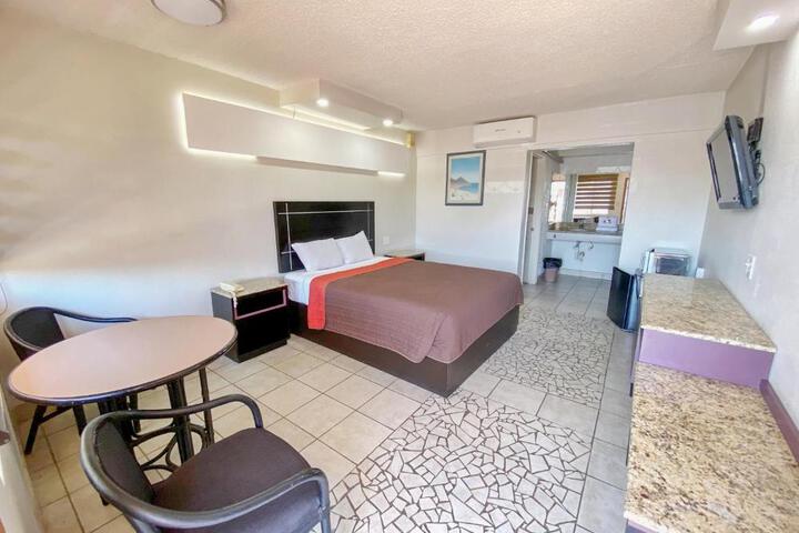 Cabin Queen Bed