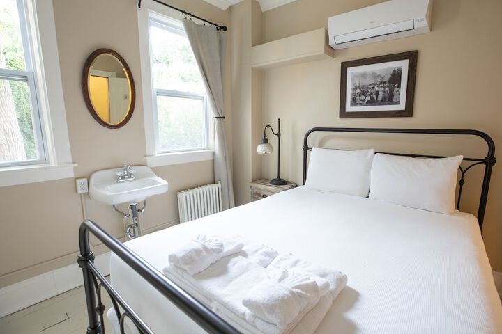Room 20 of 39