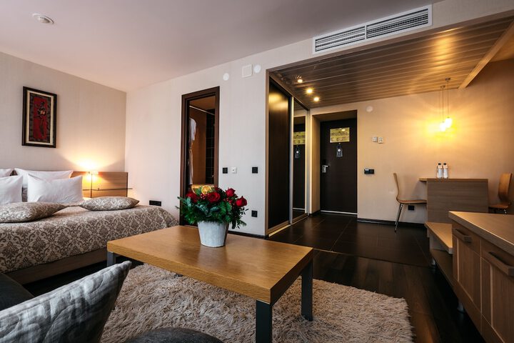 Room 4 of 54