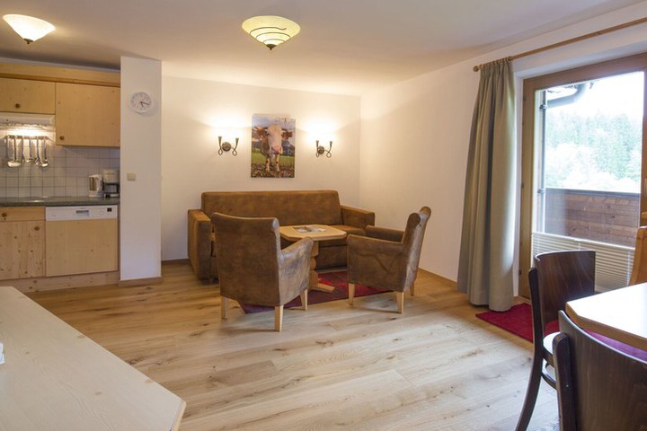 Room 9 of 39