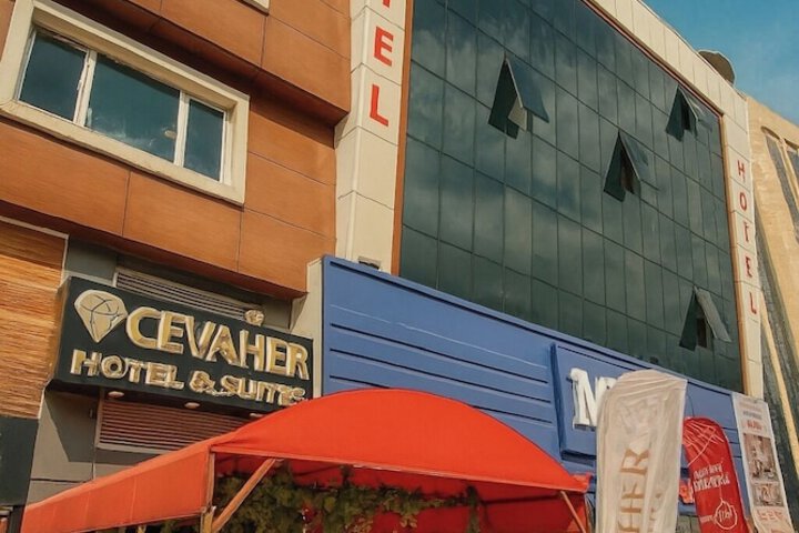 Hotel 70 of 71
