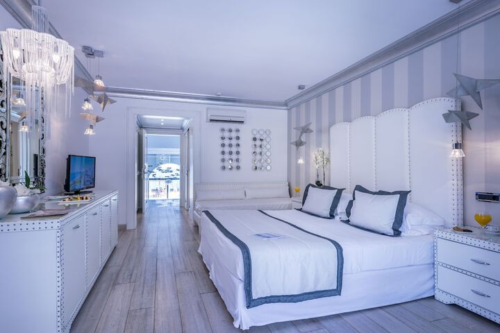 Room 27 of 78