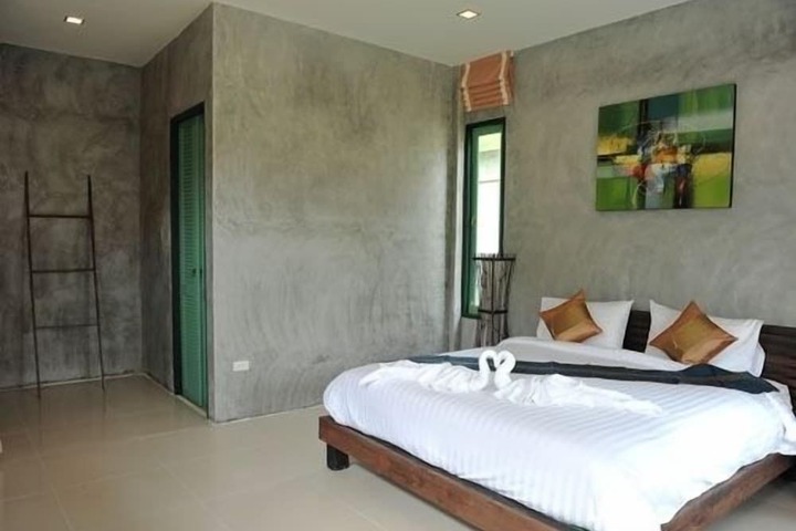 Room 2 of 24