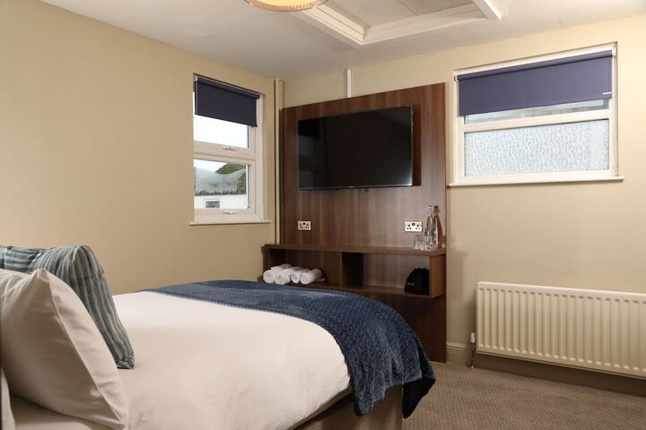 Room 3 of 24