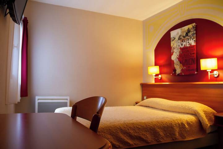 Room 16 of 29