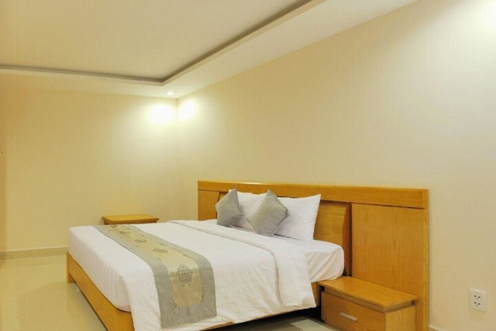 Room 8 of 23