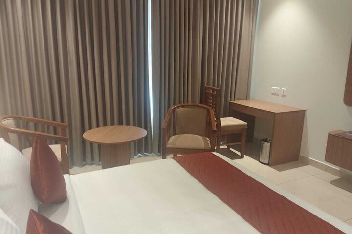 Room 2 of 6