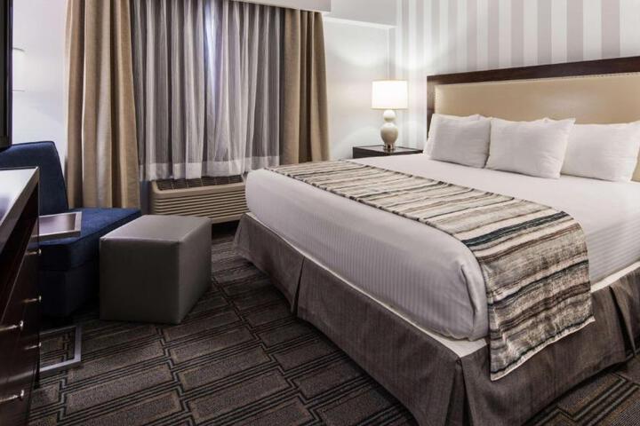 Suite 1 King Bed High Speed Internet Accessible Shower Only Full Breakfast (16 of 25)