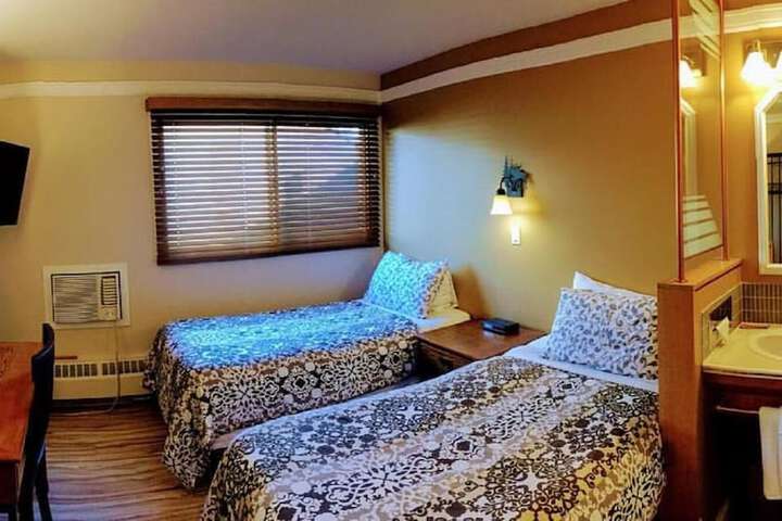 Room 10 of 52