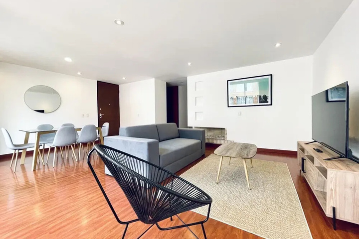 Room 2 of 16