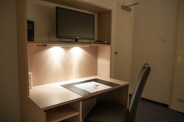 Room 30 of 64