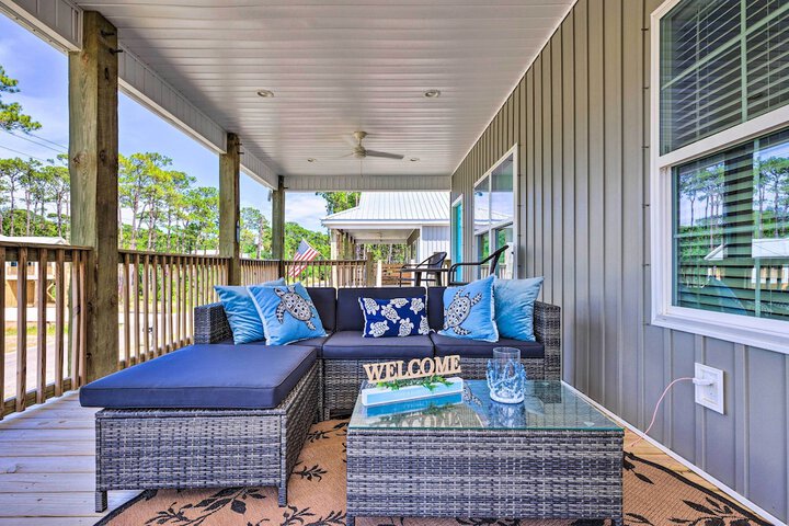 Dauphin Island Retreat: 2 Blocks to Beach!