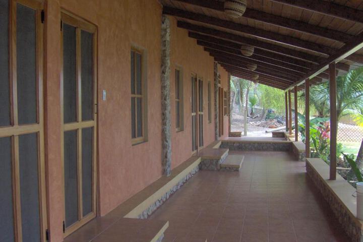 Photo 10
