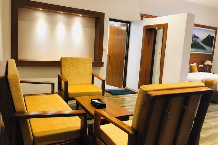 Room 42 of 96