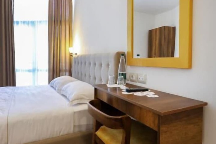 Room 44 of 114