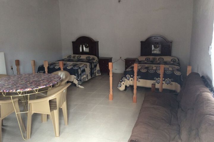 Room 2 of 10