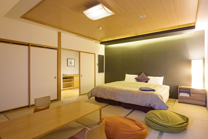 Room 30 of 51