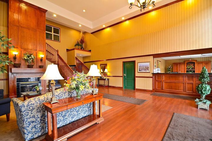 Entrance & Lobby