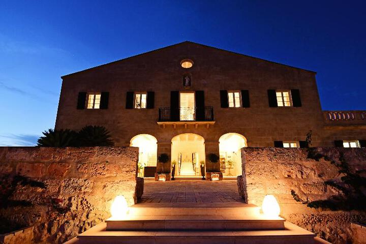 Exterior of CUGO GRAN MENORCA