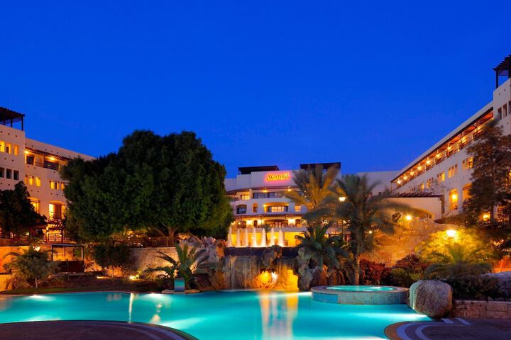 Hotel 174 of 175