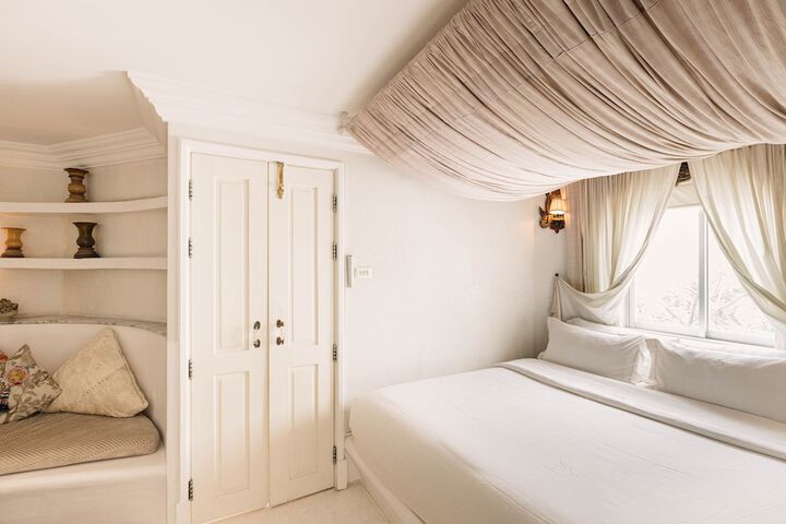 Room 12 of 47