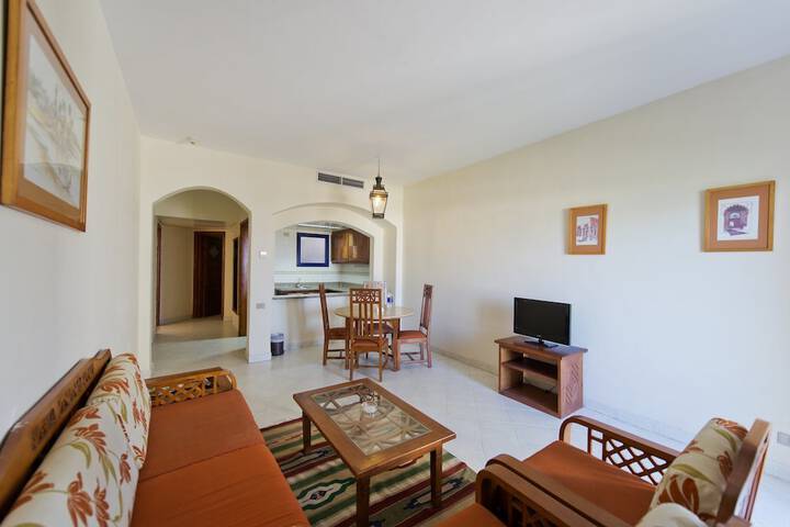 Room 4 of 168