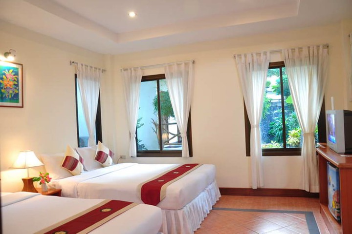 Room 15 of 68