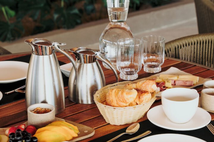 Breakfast/Coffee Service 55 of 68