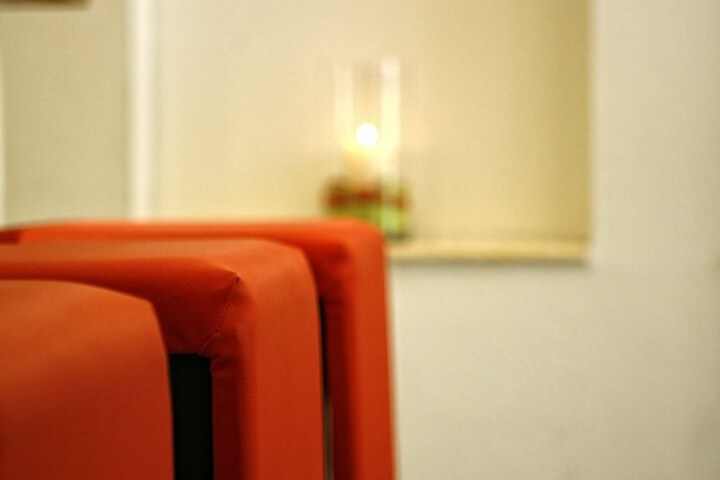 Lounge 16 of 18
