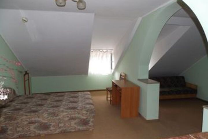 Room 17 of 45